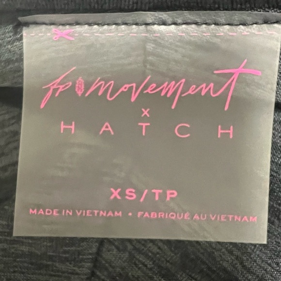 NWT $60 FP Movement x HATCH Maternity Right On Run Layer XS Black L/S Shirt Top - Picture 14 of 15